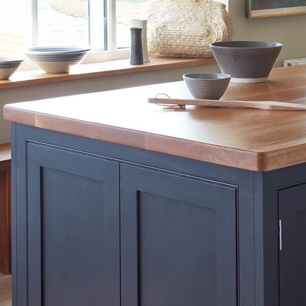 The Raynham Classic Shaker Kitchen With A Farmhouse Touch Naked