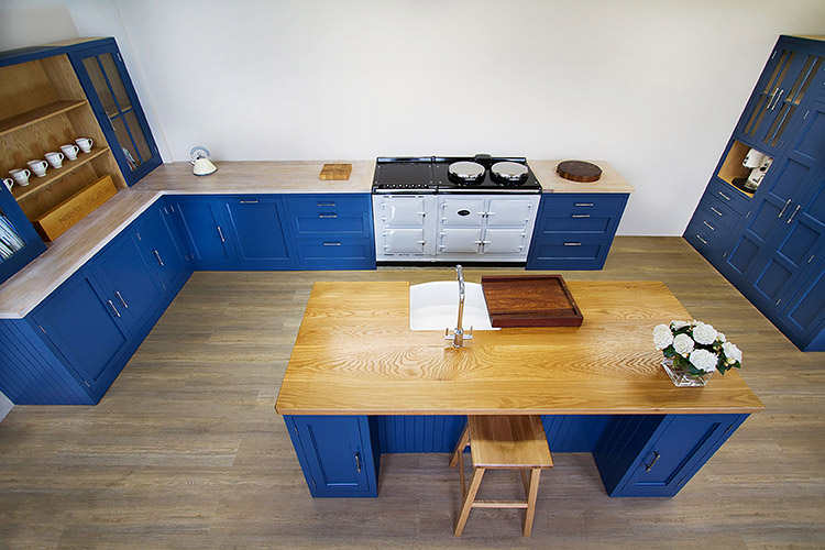 traditional shaker kitchen